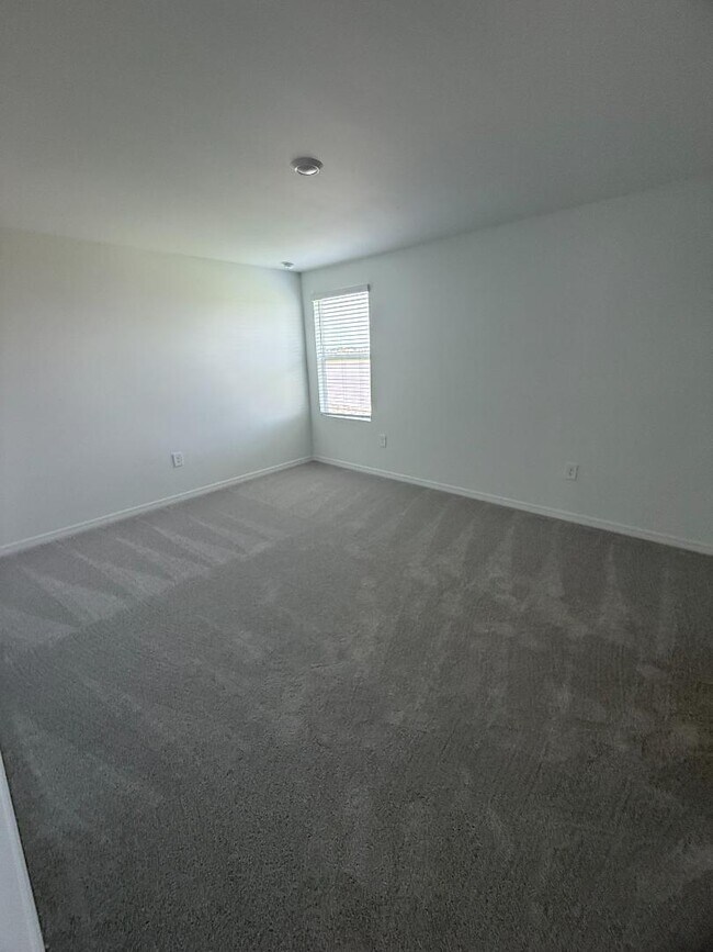 Building Photo - 12105 Orchard Grove Way