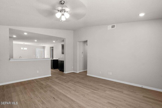 Building Photo - 14581 Firewheel Ave