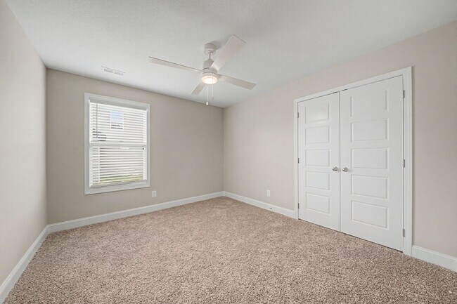 Building Photo - 199 Donegal Dr