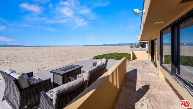 Building Photo - 3461 Ocean Dr