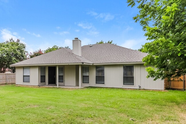 Building Photo - 6221 Valley Forge Ct