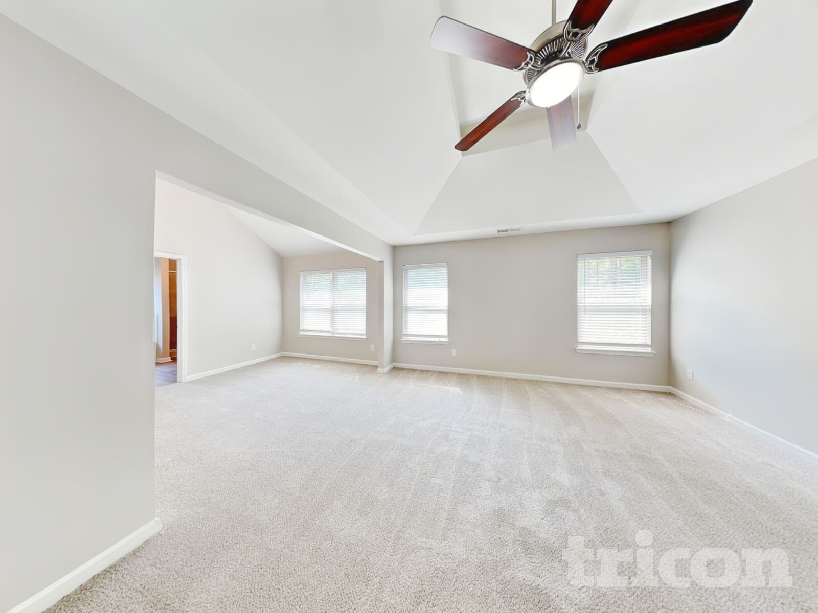Building Photo - 1760 Long Acre Dr