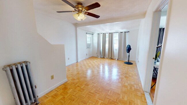 Building Photo - 54 Linwood St