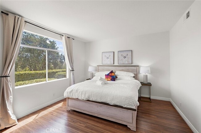 Building Photo - 30902 Club House Dr
