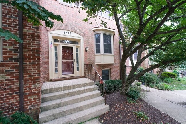 Building Photo - 3818 Vermont Ct