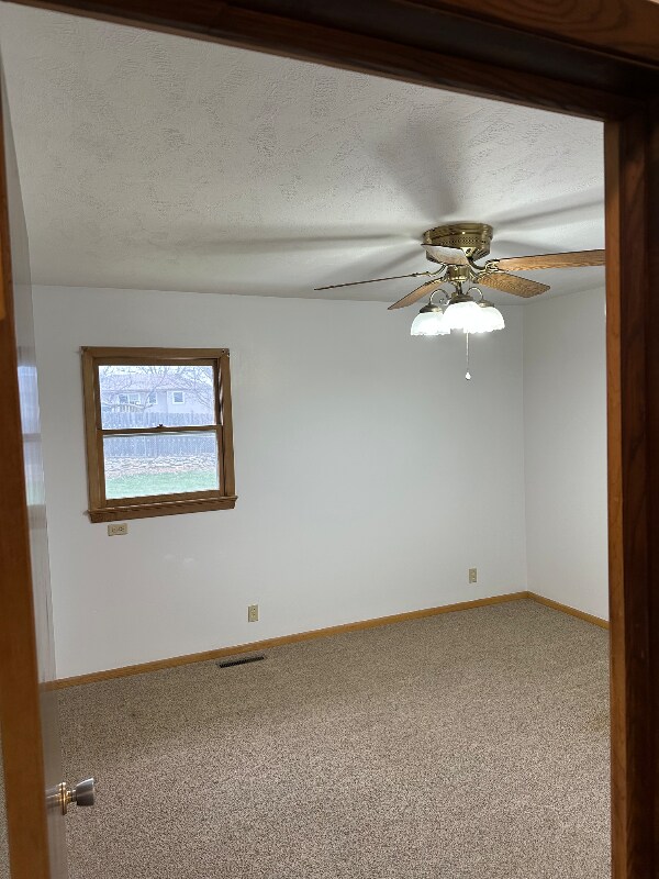 Building Photo - 9418 Meredith Ave