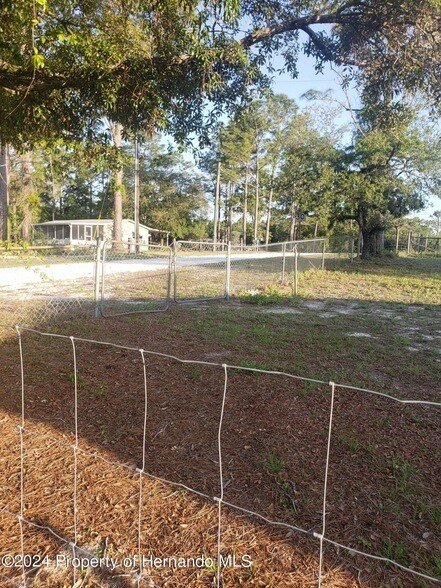 Building Photo - 14370 Switch Back Rd