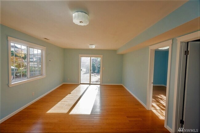 Building Photo - 4216 S Eddy St