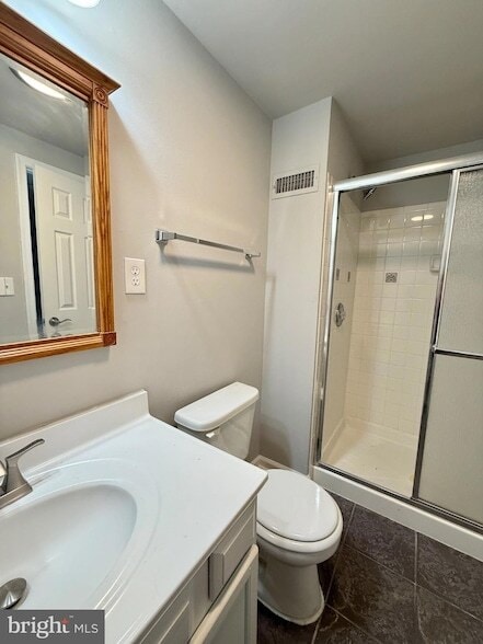 Building Photo - 16946 Monmouth Ct