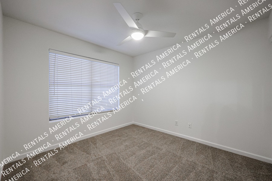 Building Photo - 2276 S Bahama Dr