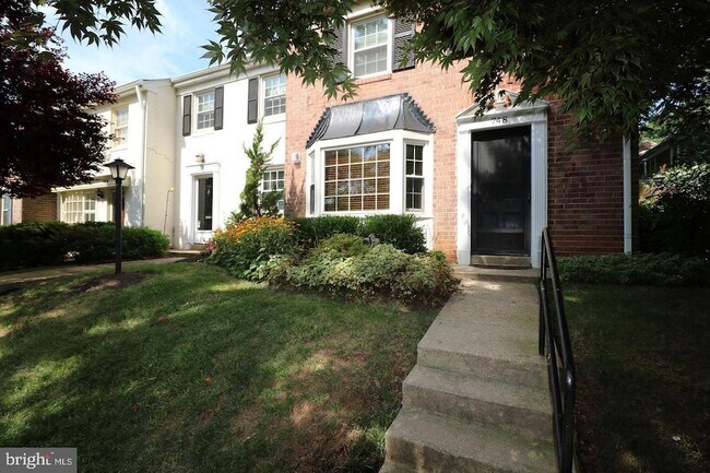Building Photo - 748 Azalea Dr