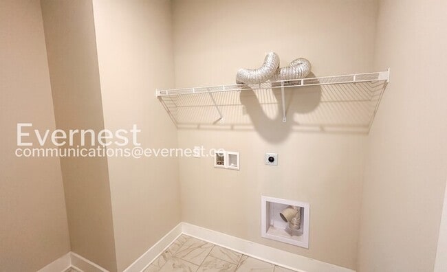 Building Photo - 3-Bed/2-Bath Home/Pet Friendly/Available Now!
