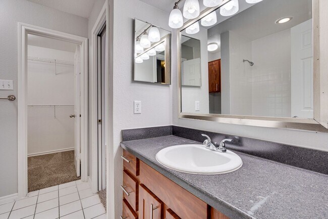 Building Photo - Natures Best Two Bedroom - 360 at 2222 - C...