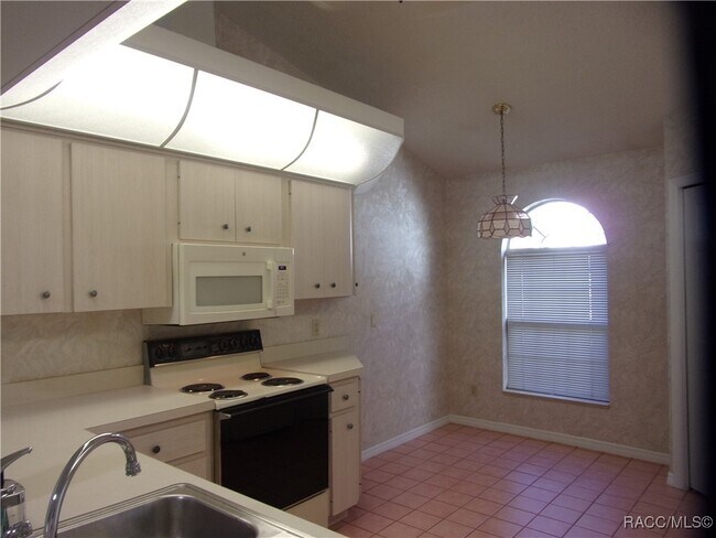 Building Photo - 807 Lanark Dr