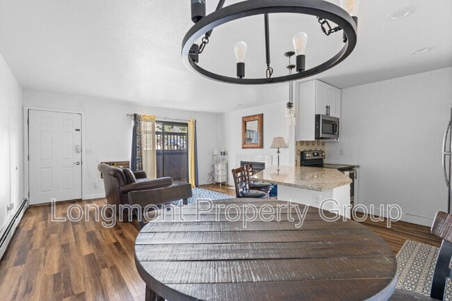 Building Photo - 2800 Kalmia Ave