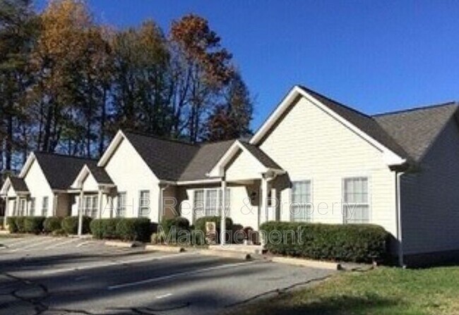 Building Photo - 3263 Alamance Rd