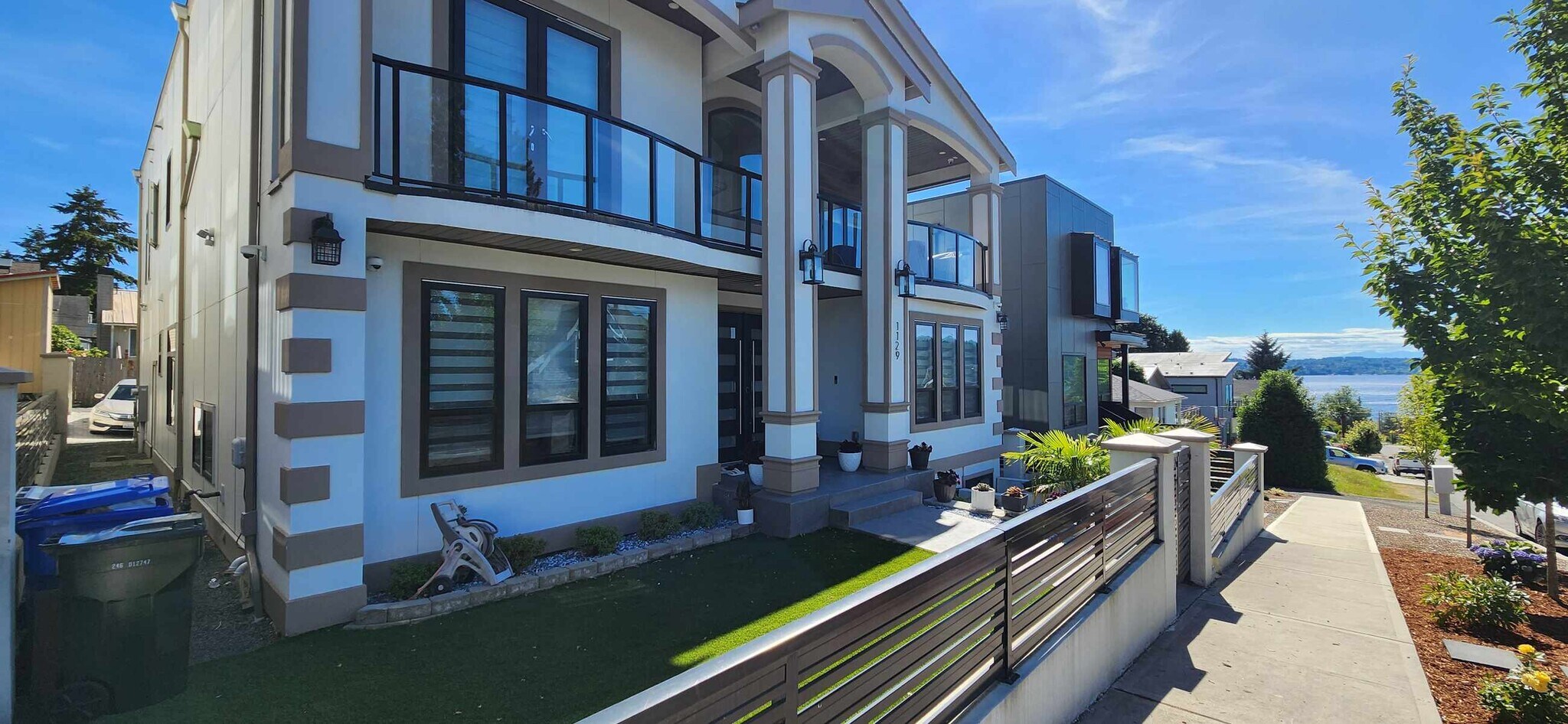 Building Photo - 1129 N 33rd Plz