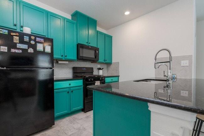 Building Photo - 6422 Hibiscus Falls