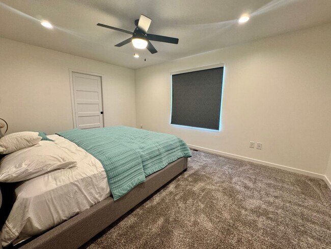 Building Photo - 3 bed 2 bath 1 year old house in SE Lincoln