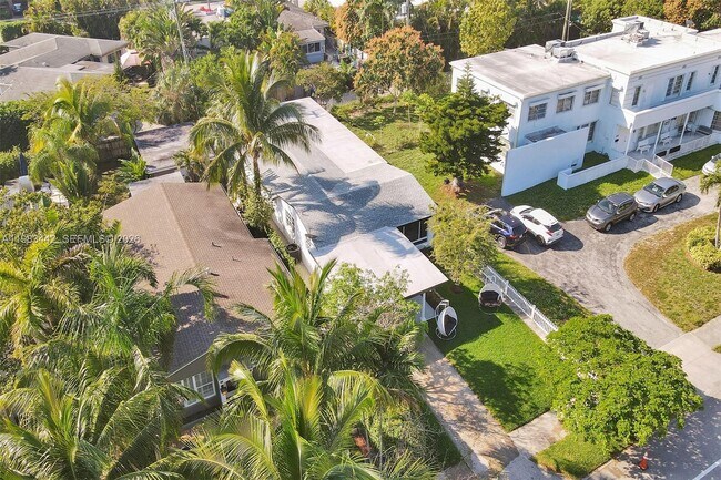 Building Photo - 1610 Polk St