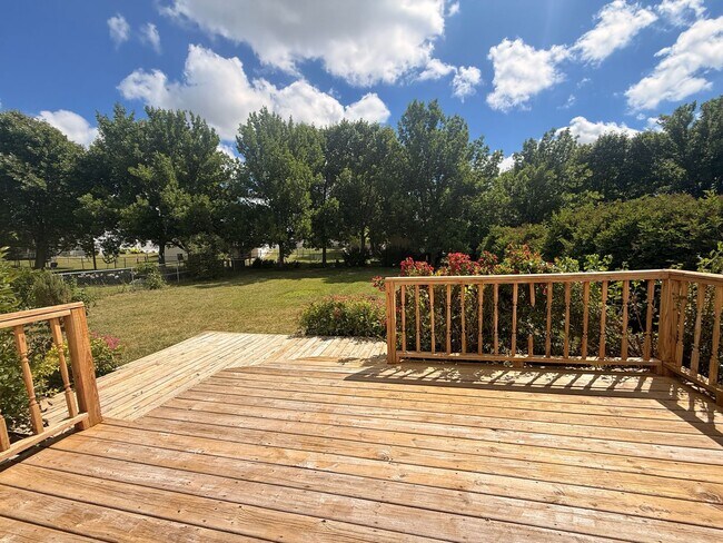Building Photo - Spacious 3BR Home in Legacy School District with 3 Living Areas & 2-Stall Garage