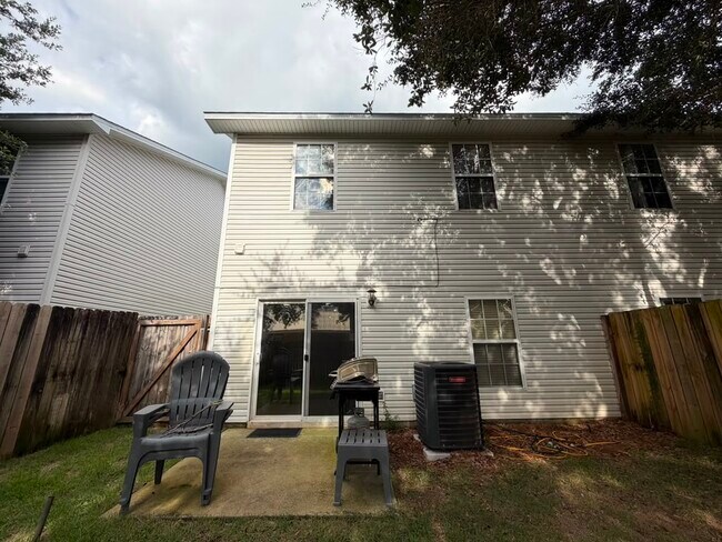 Building Photo - 1417 Beaver Run Rd