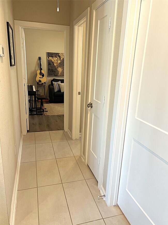 Building Photo - 16303 Tawny Emperor Dr