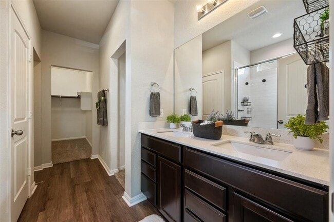 Building Photo - 505 Blue Sage Dr