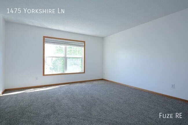 Building Photo - 1475 Yorkshire Ln