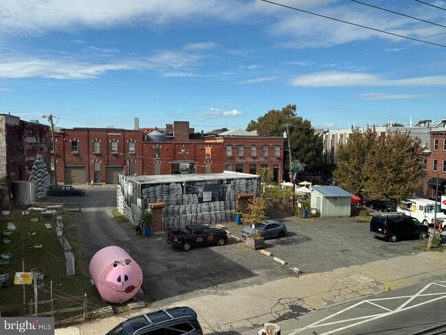 Building Photo - 2421 Frankford Ave