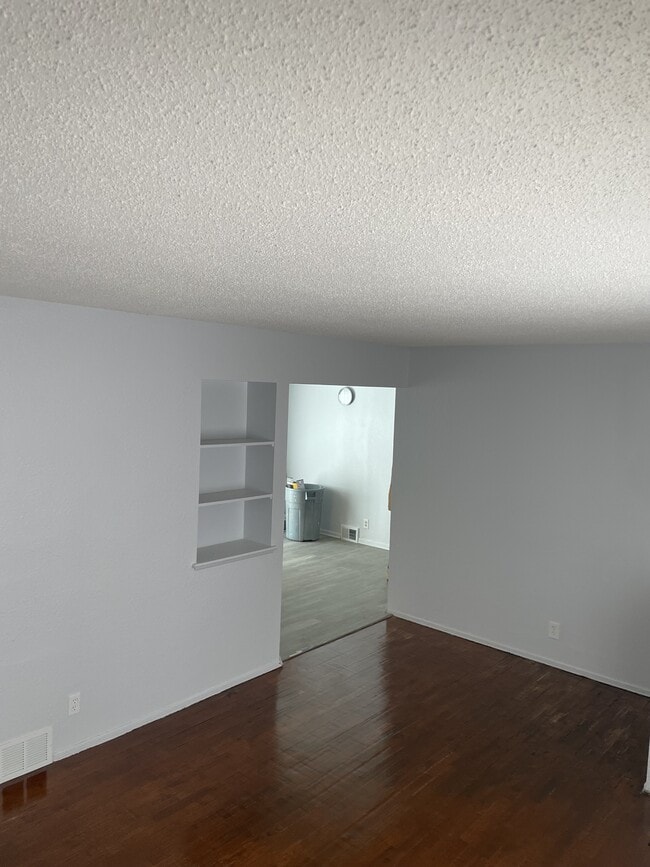 Building Photo - 6236 Natchez Dr