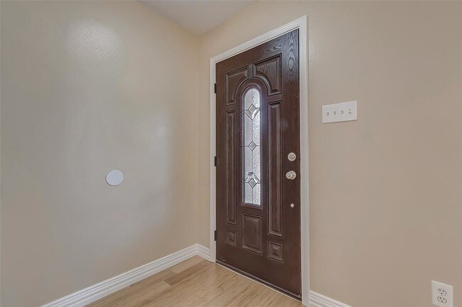 Building Photo - 17010 Grampin Dr