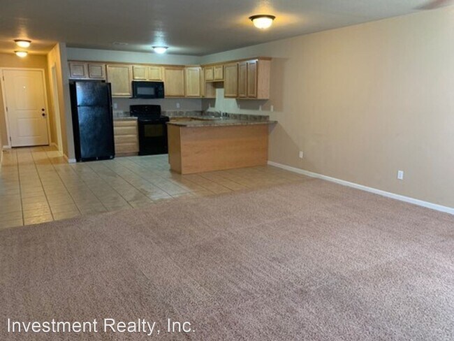 Building Photo - 119 Edna St