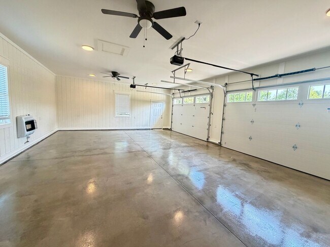 Building Photo - Magnolia Drive is Ready for YOU!