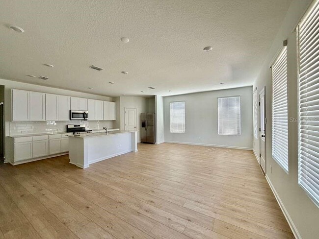 Building Photo - 5111 Natalia Dr