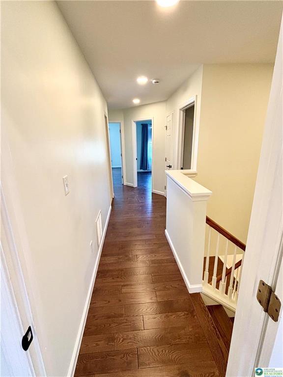 Building Photo - 1319 Mohr Cir