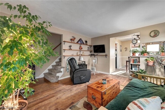 Building Photo - 1501 E 248th St