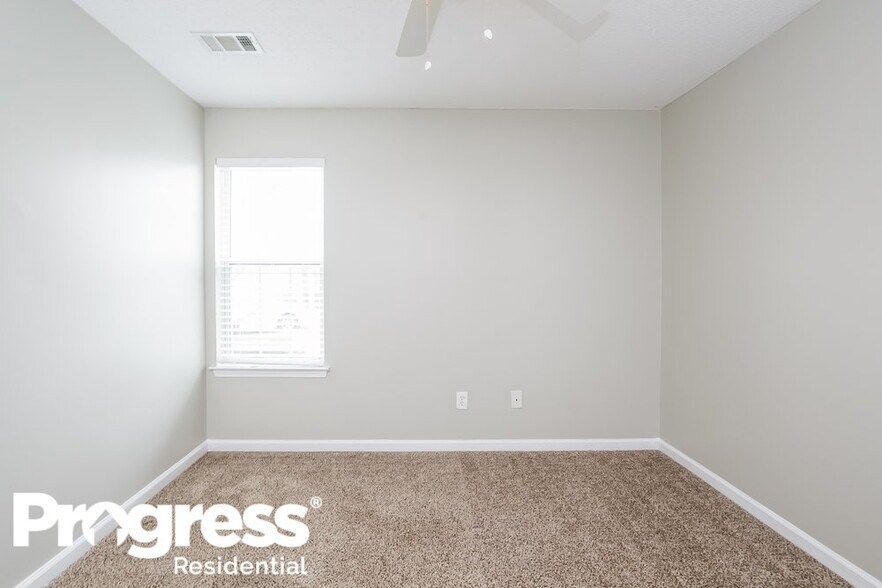 Building Photo - 311 Bainbridge Cir