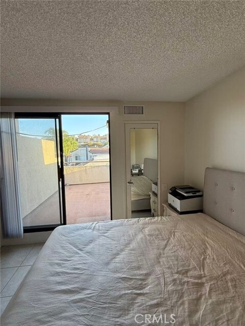 Building Photo - 13096 Le Parc Blvd