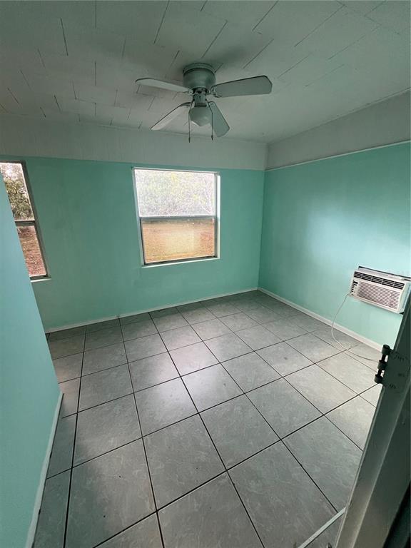 Building Photo - 394 Ferris Dr NW