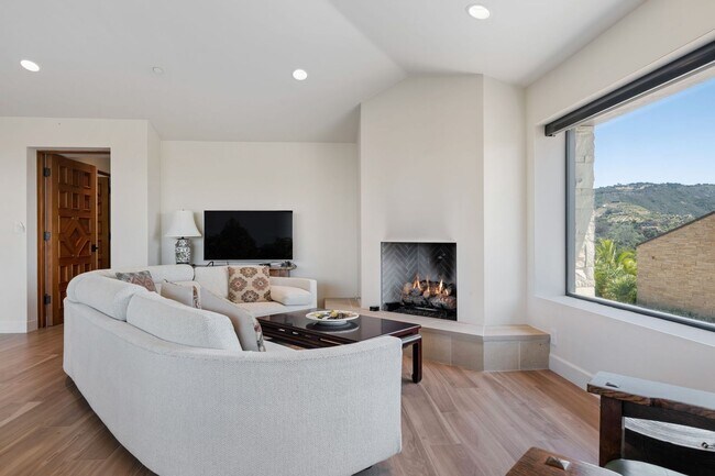 Building Photo - Tuscan Dream Villa in Summerland — Ocean Views, Orchard Serenity, Fully Furnished Retreat