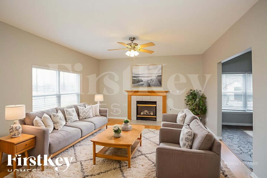 Building Photo - 13947 Royalwood Dr