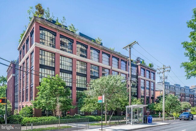 Building Photo - 1600 Clarendon Blvd