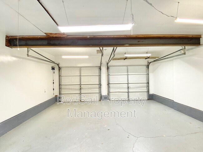 Building Photo - 710 Prince Ct