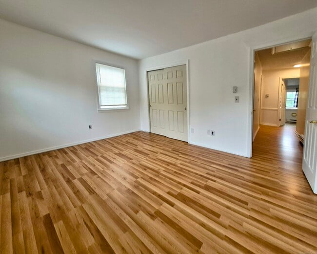 Building Photo - 14 Scuppo Rd