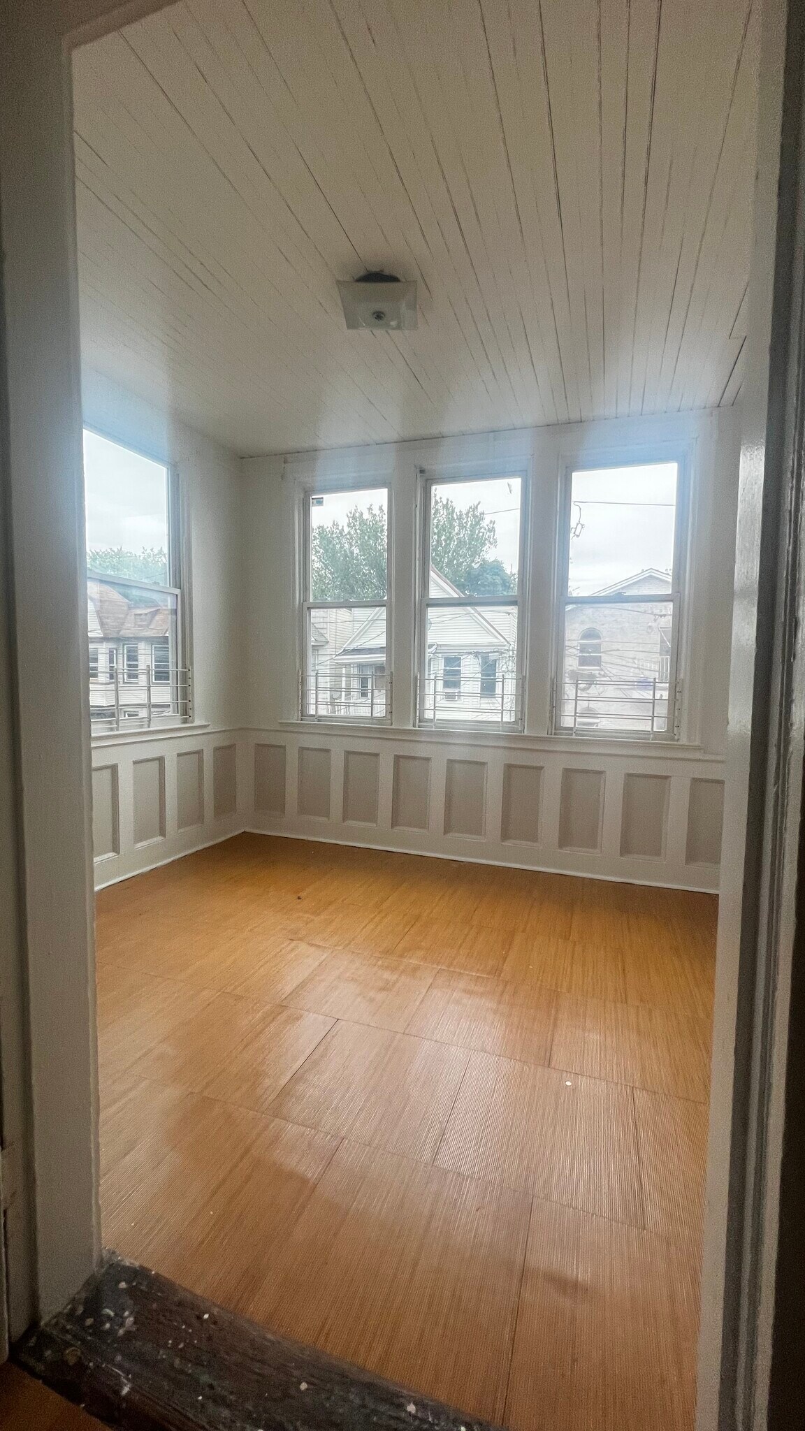 SUN ROOM - 197 Myrtle Ave