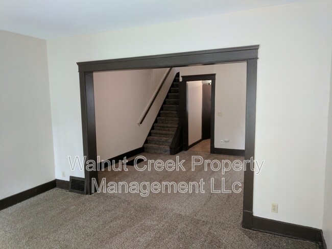 Building Photo - 2103 1/2 E. 31st Street