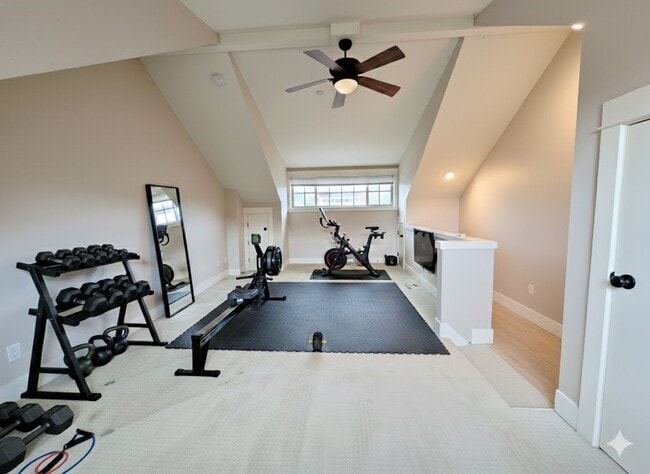 Building Photo - Luxury Townhome in Lake Oswego’s Coveted First Addition | Garage Included!