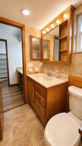 Building Photo - 35025 Raintree Dr
