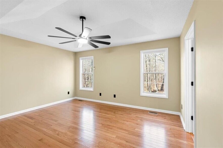 Building Photo - 585 Bethany Woods Dr